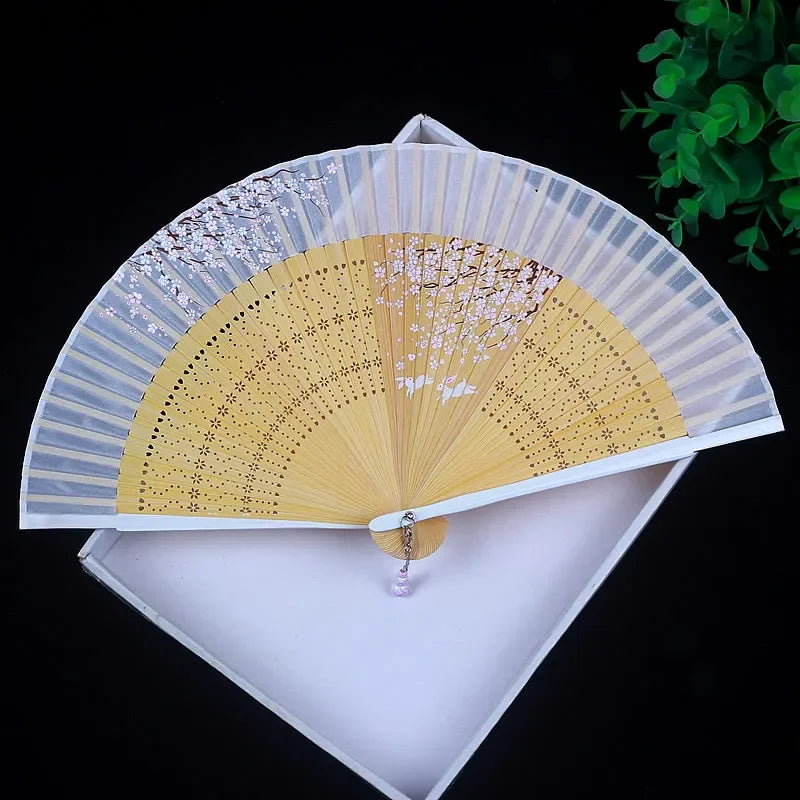 Antiquity Folding Fan Chinese Classical Sprinkle Gold Silver Exquisite Hand Fan Hanfu Cheongsam Ventilador Catwalk Photo Props