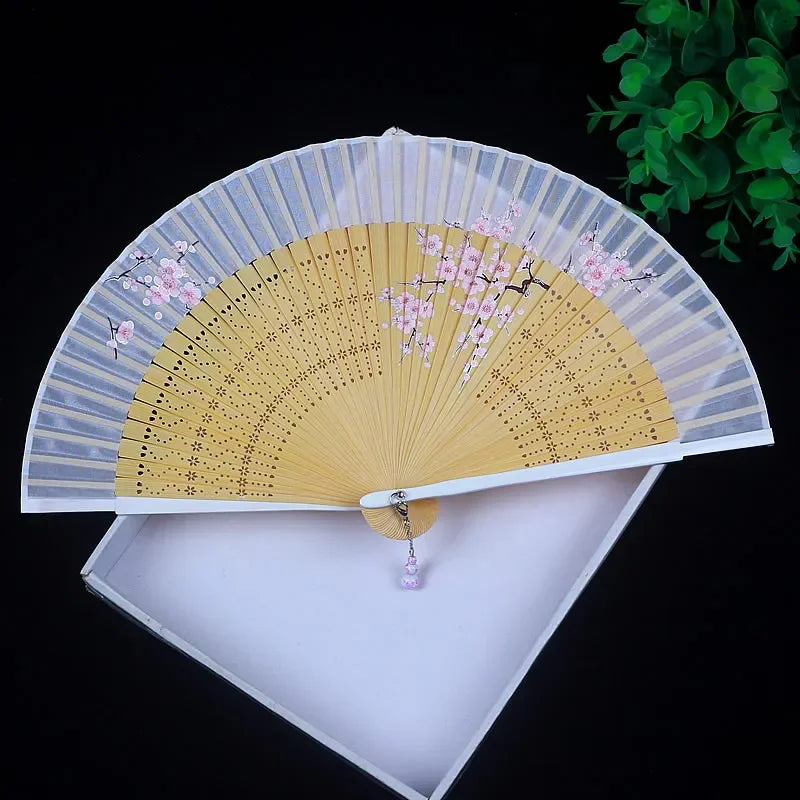 Antiquity Folding Fan Chinese Classical Sprinkle Gold Silver Exquisite Hand Fan Hanfu Cheongsam Ventilador Catwalk Photo Props